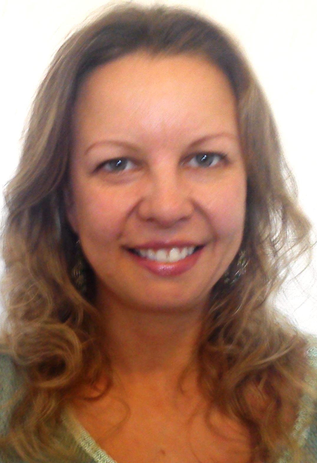 Dra. Janaína Menezes